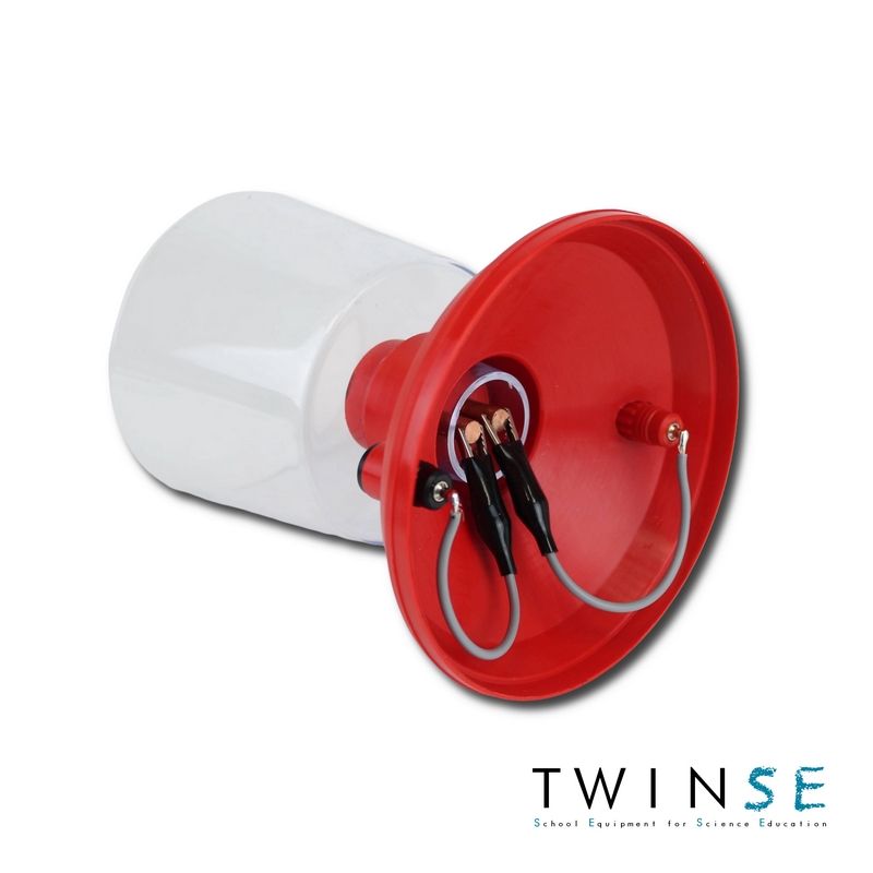 Pinces crocodiles sous la cuve plastique / Alligator clips under the plastic tank Pinces crocodiles sous la cuve plastique / Alligator clips under the plastic tank