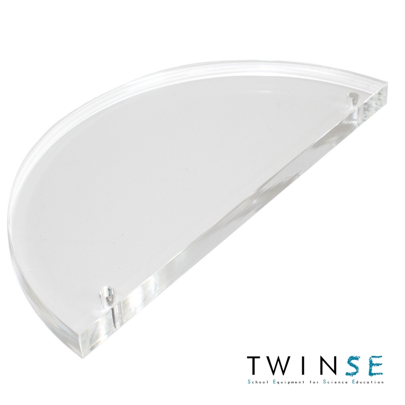 Lentille demi cylindrique / Semi cylindrical lens Lentille demi cylindrique / Semi cylindrical lens