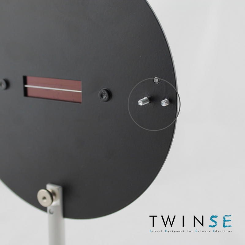 Changement de position de la tige pour changement d’orientation de la fente / Adjustable rod to change the slit orientation Changement de position de la tige pour changement d’orientation de la fente / Adjustable rod to change the slit orientation